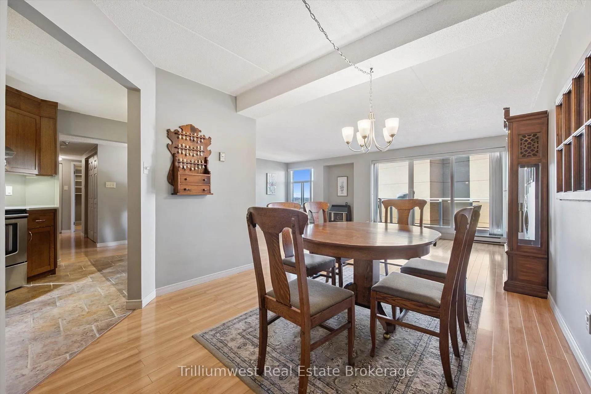 Photo 9 of Unit 705, 8 Christopher Court, Guelph, Kortright West — HOMEH