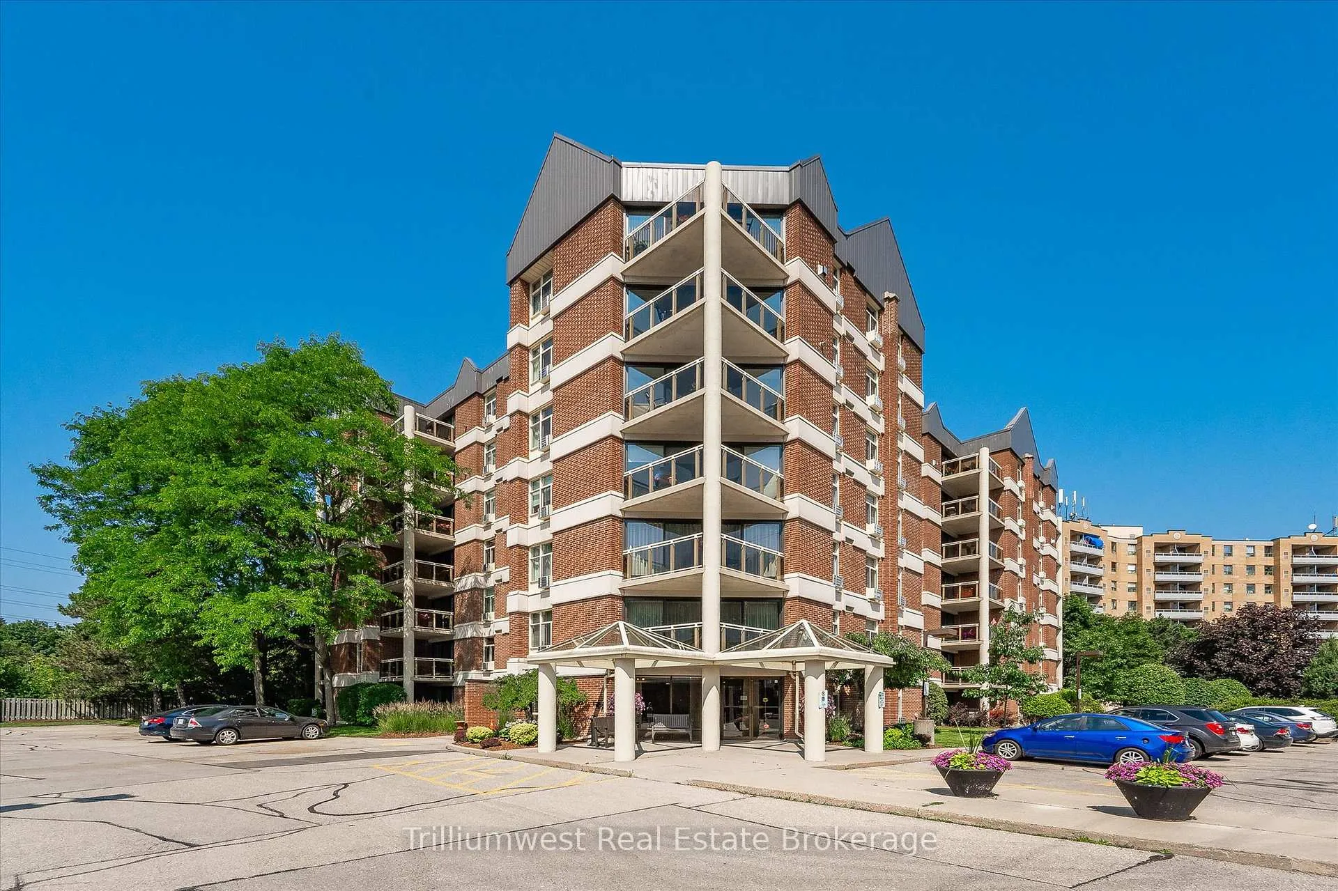 Photo 25 of Unit 705, 8 Christopher Court, Guelph, Kortright West — HOMEH