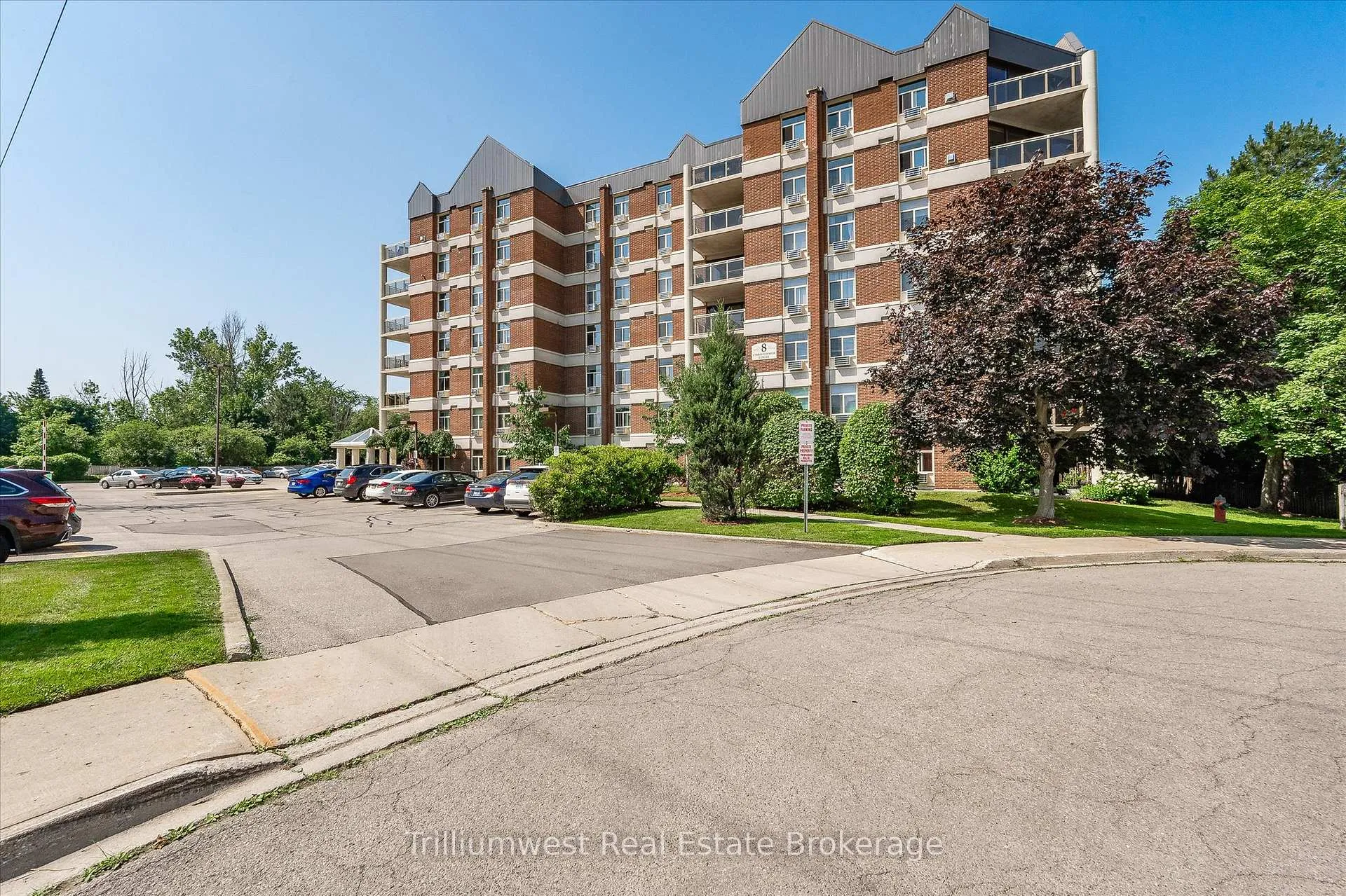 Photo 26 of Unit 705, 8 Christopher Court, Guelph, Kortright West — HOMEH