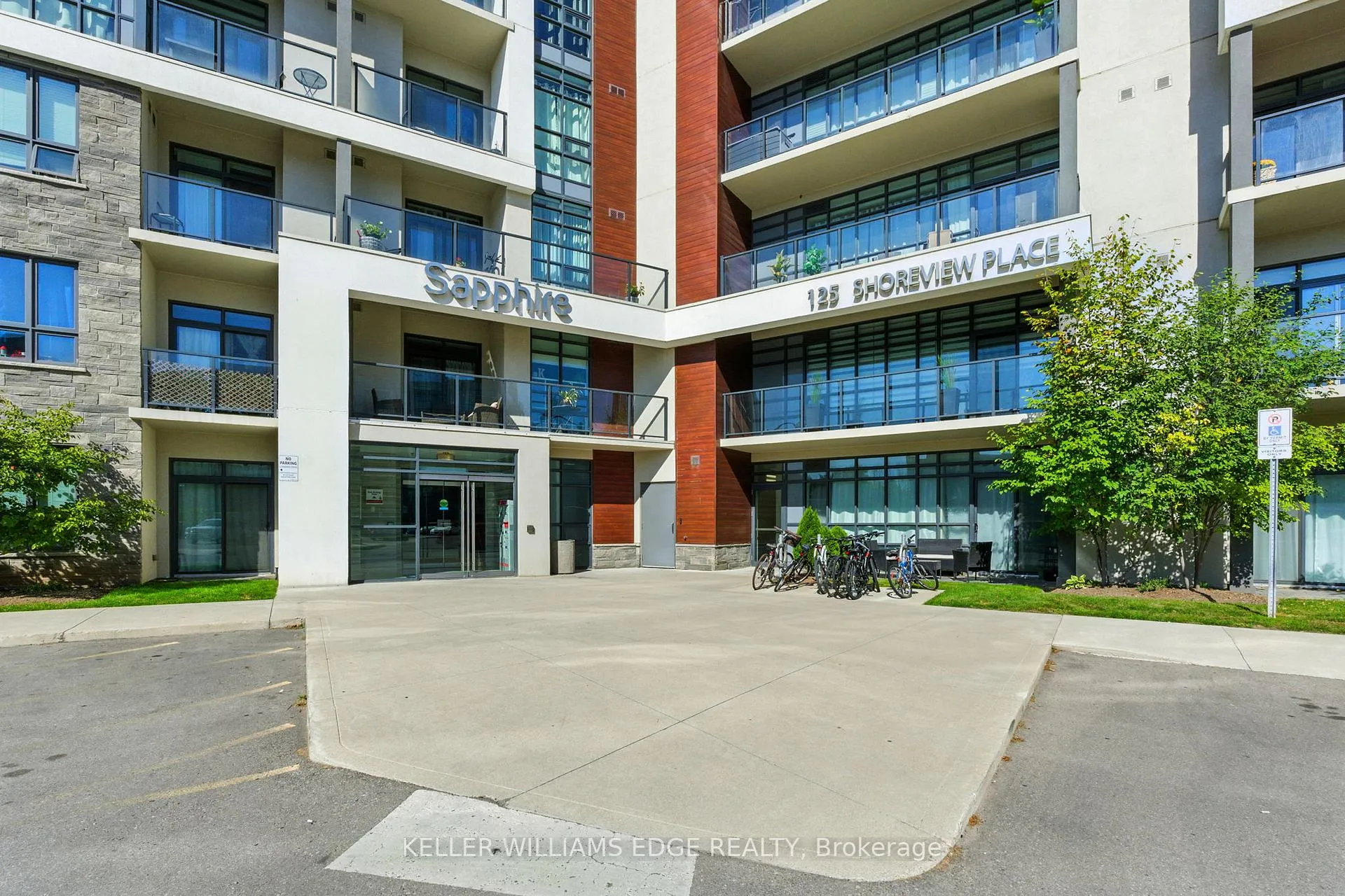 Photo 3 of Unit 338, 125 Shoreview Place, Hamilton, Lakeshore — HOMEH