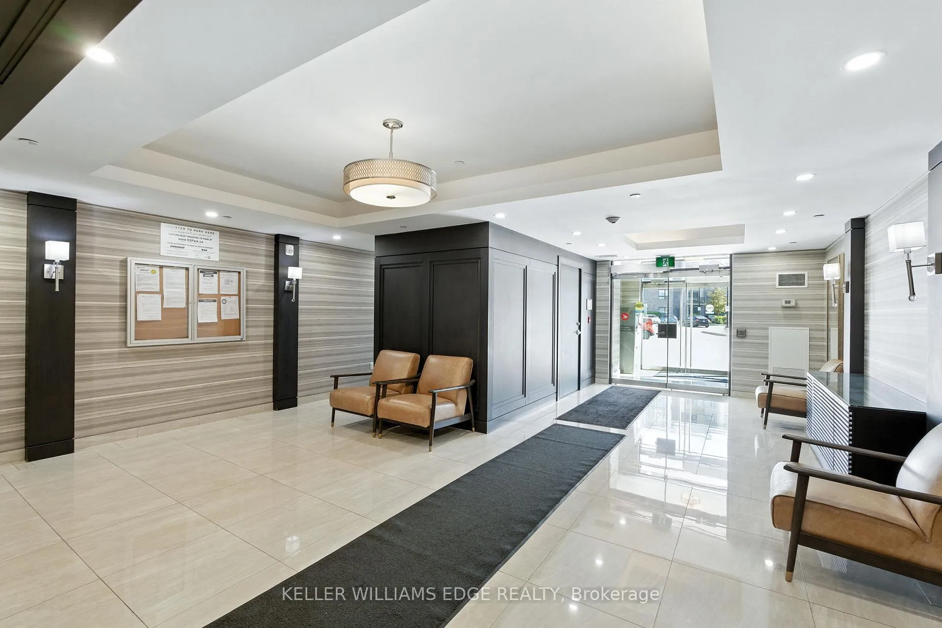 Photo 5 of Unit 338, 125 Shoreview Place, Hamilton, Lakeshore — HOMEH
