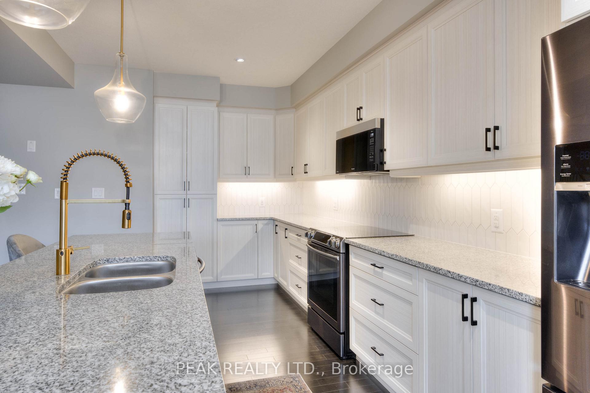 Photo 13 of Unit 11, 271 Grey Silo Road, Waterloo, Eastbridge — HOMEH