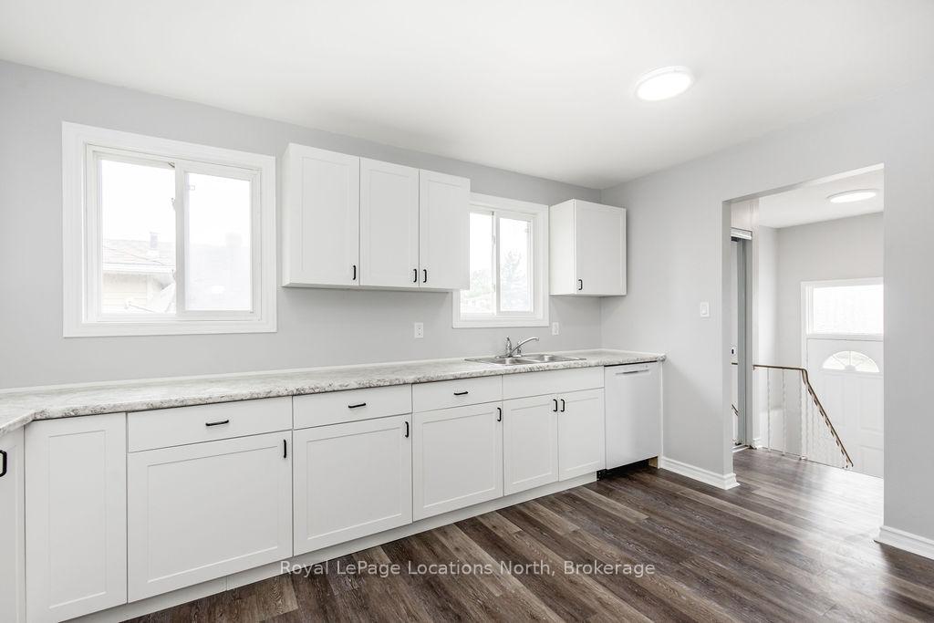 Photo 13 of 34 Carlton Road, Barrie, Cundles East — HOMEH