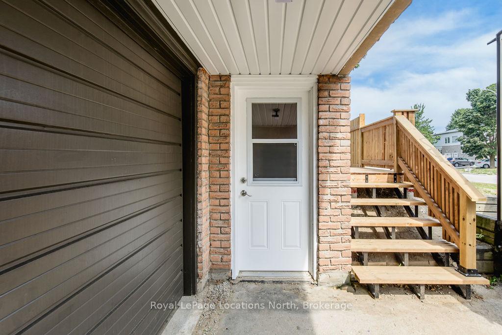 Photo 22 of 34 Carlton Road, Barrie, Cundles East — HOMEH
