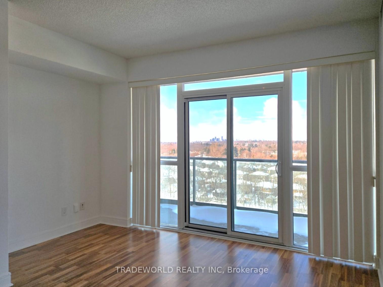 Photo 4 of Unit 1023, 35 Brian Peck Crescent, Toronto, Thorncliffe Park — HOMEH