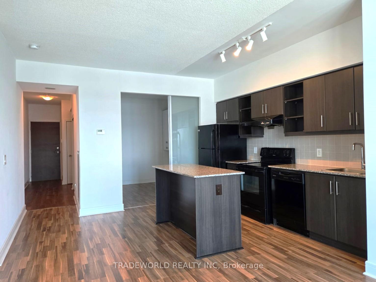 Photo 6 of Unit 1023, 35 Brian Peck Crescent, Toronto, Thorncliffe Park — HOMEH