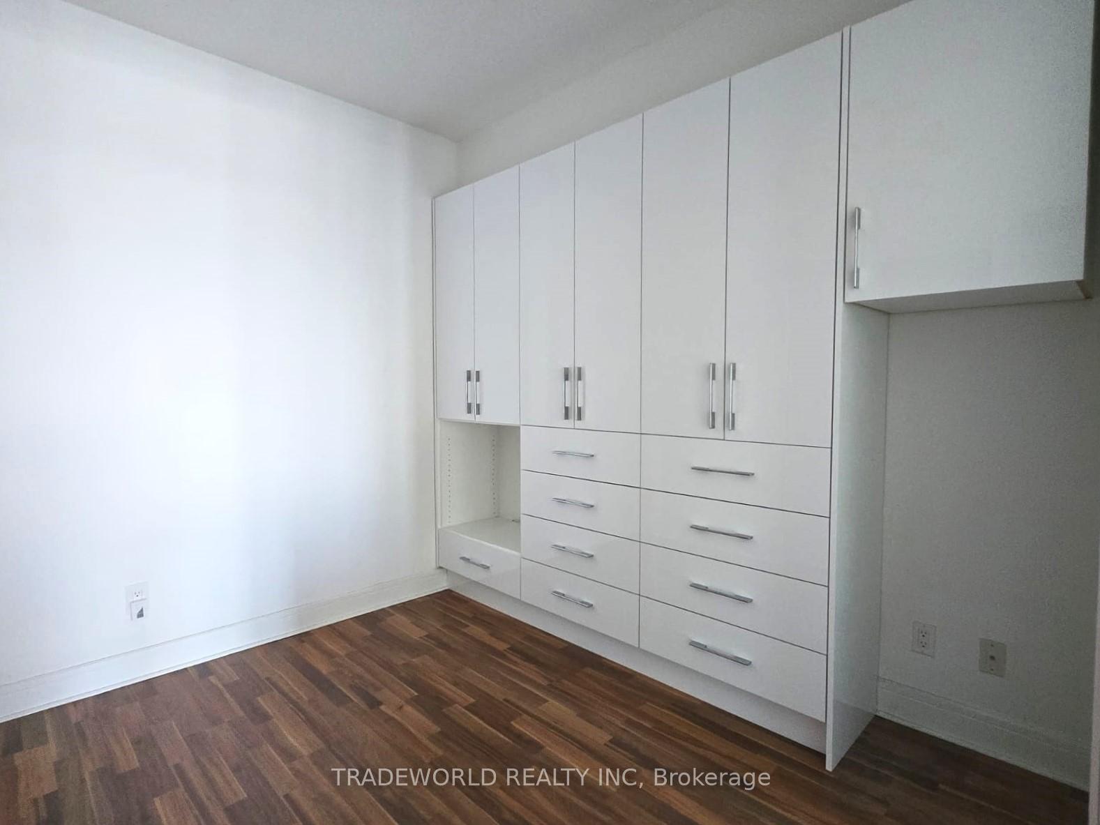 Photo 12 of Unit 1023, 35 Brian Peck Crescent, Toronto, Thorncliffe Park — HOMEH