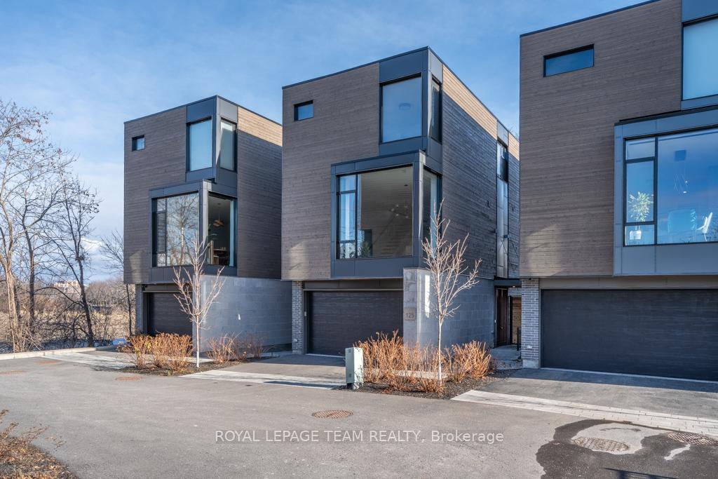 Photo 1 of 125 Peridot Private, Ottawa, Experimental Farm — HOMEH