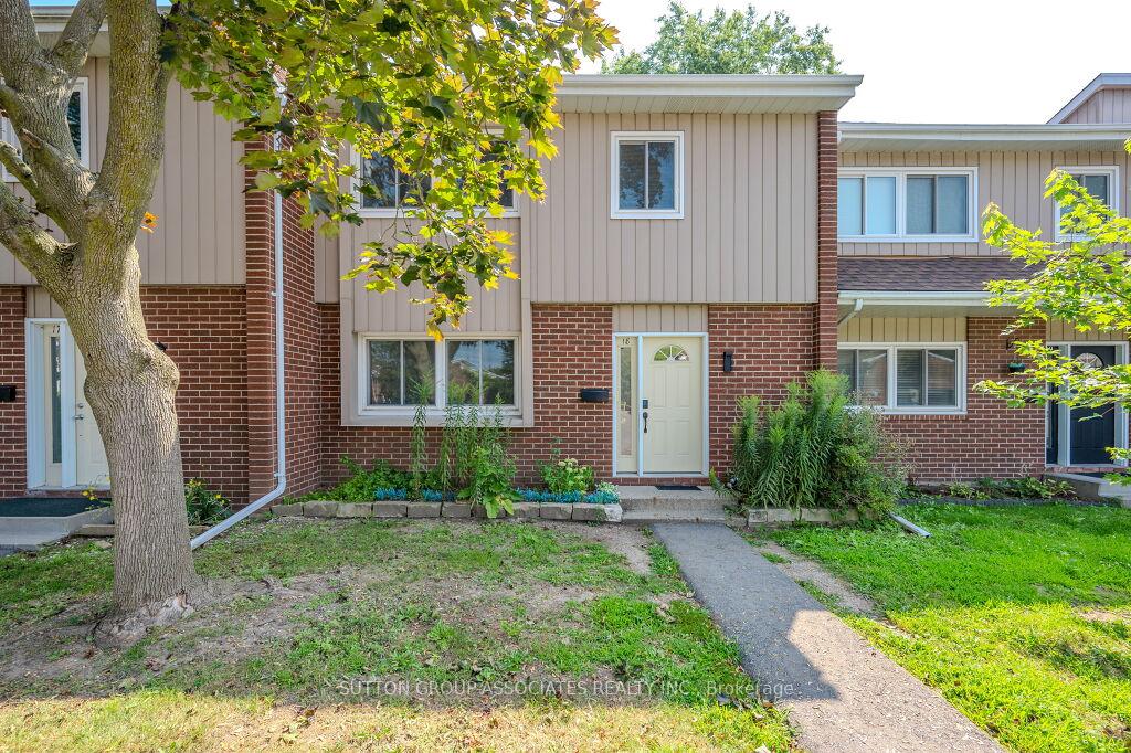Photo 1 of Unit 18, 121 University Avenue E, Waterloo — HOMEH
