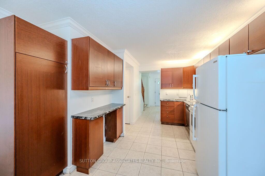 Photo 9 of Unit 18, 121 University Avenue E, Waterloo — HOMEH