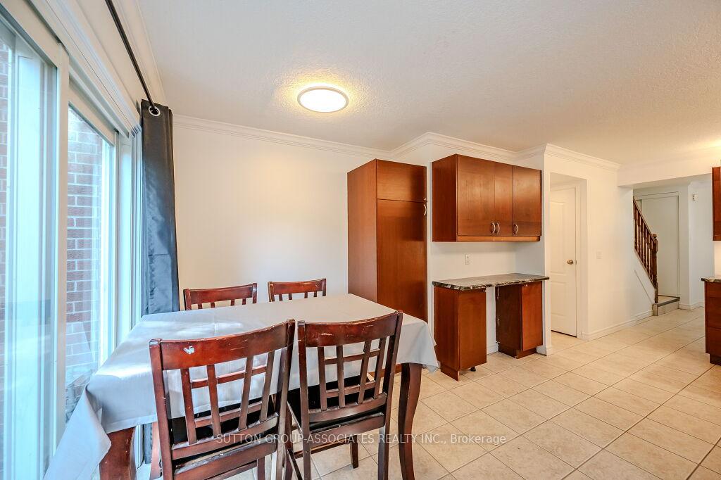 Photo 14 of Unit 18, 121 University Avenue E, Waterloo — HOMEH