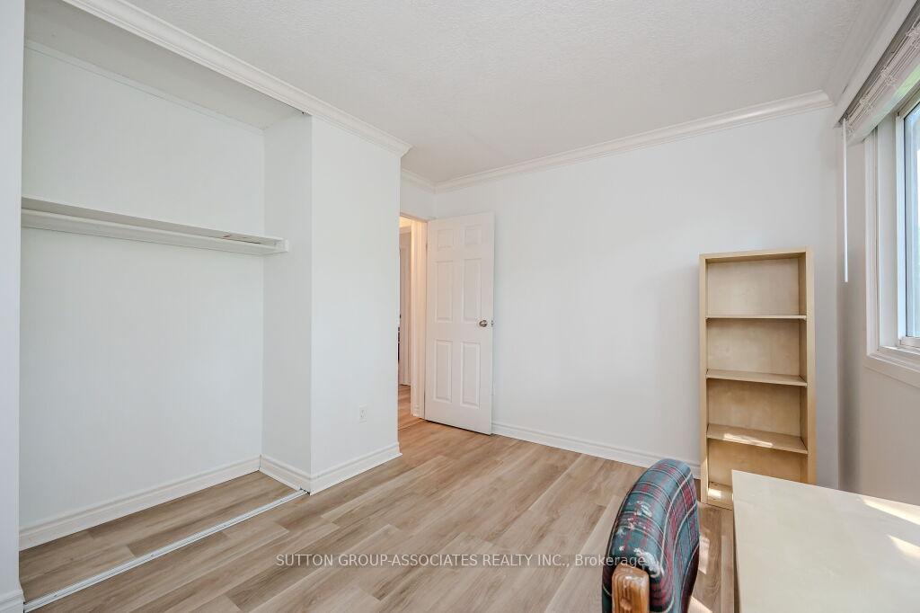 Photo 22 of Unit 18, 121 University Avenue E, Waterloo — HOMEH