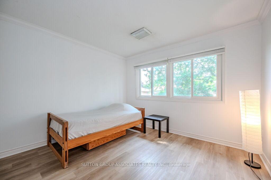 Photo 24 of Unit 18, 121 University Avenue E, Waterloo — HOMEH