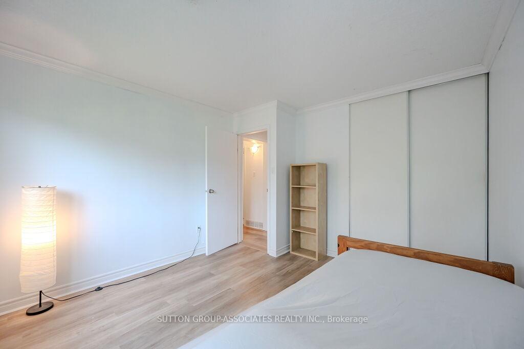 Photo 25 of Unit 18, 121 University Avenue E, Waterloo — HOMEH