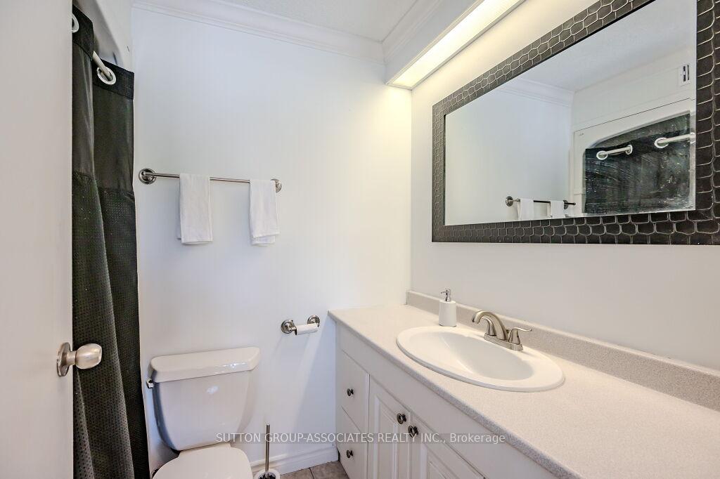 Photo 31 of Unit 18, 121 University Avenue E, Waterloo — HOMEH