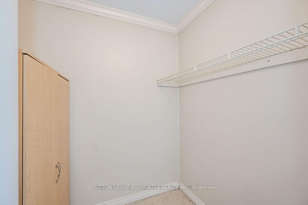 Photo 32 of Unit 18, 121 University Avenue E, Waterloo — HOMEH