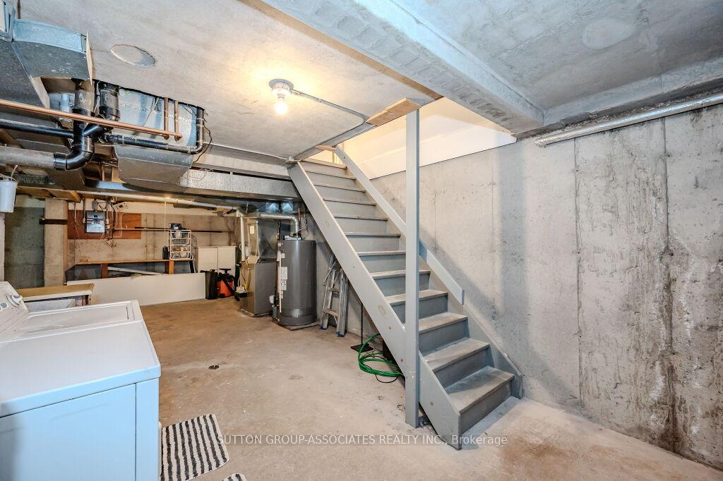 Photo 33 of Unit 18, 121 University Avenue E, Waterloo — HOMEH