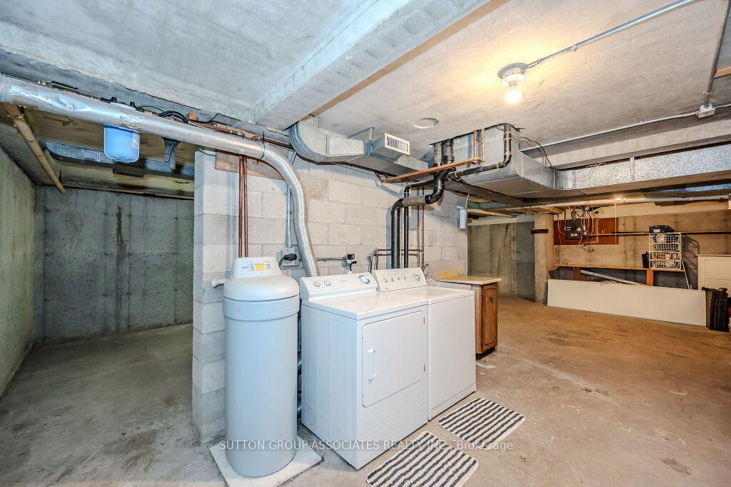 Photo 34 of Unit 18, 121 University Avenue E, Waterloo — HOMEH