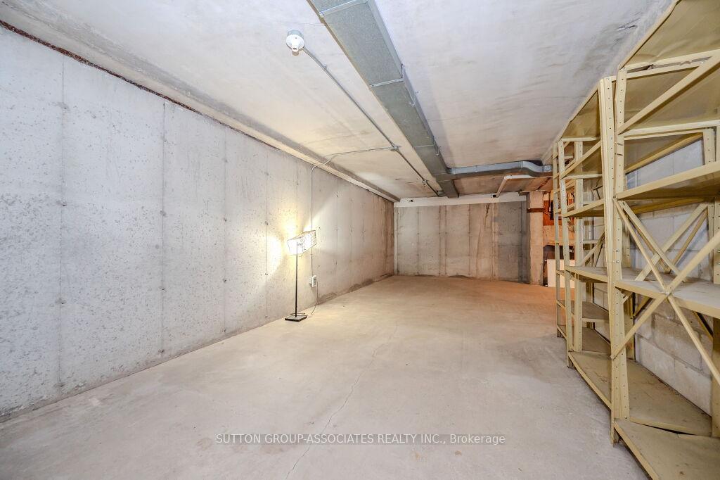 Photo 35 of Unit 18, 121 University Avenue E, Waterloo — HOMEH