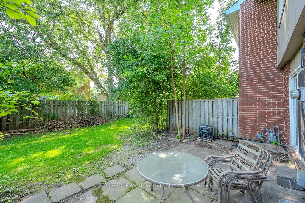 Photo 39 of Unit 18, 121 University Avenue E, Waterloo — HOMEH
