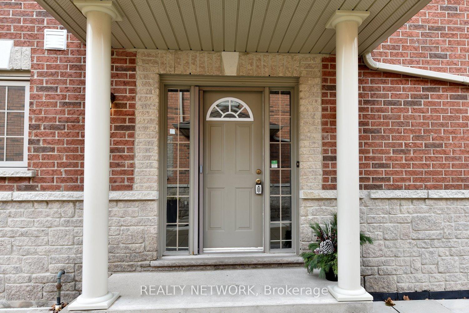 Photo 2 of Unit 11, 25 Hamilton Street S, Hamilton, Waterdown — HOMEH