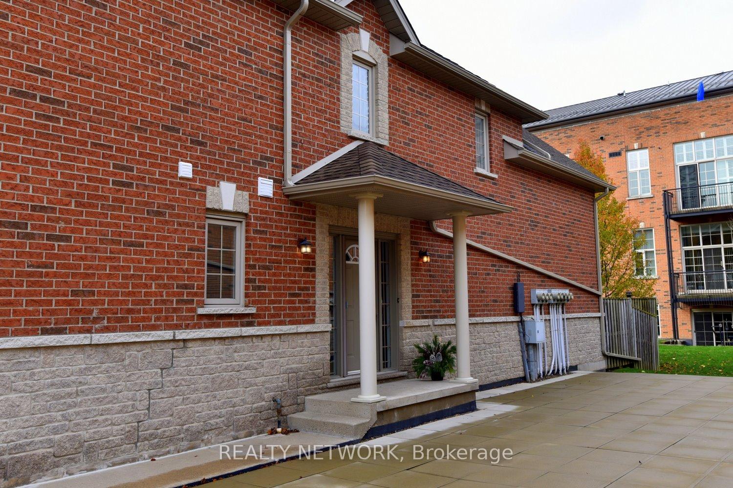 Photo 3 of Unit 11, 25 Hamilton Street S, Hamilton, Waterdown — HOMEH