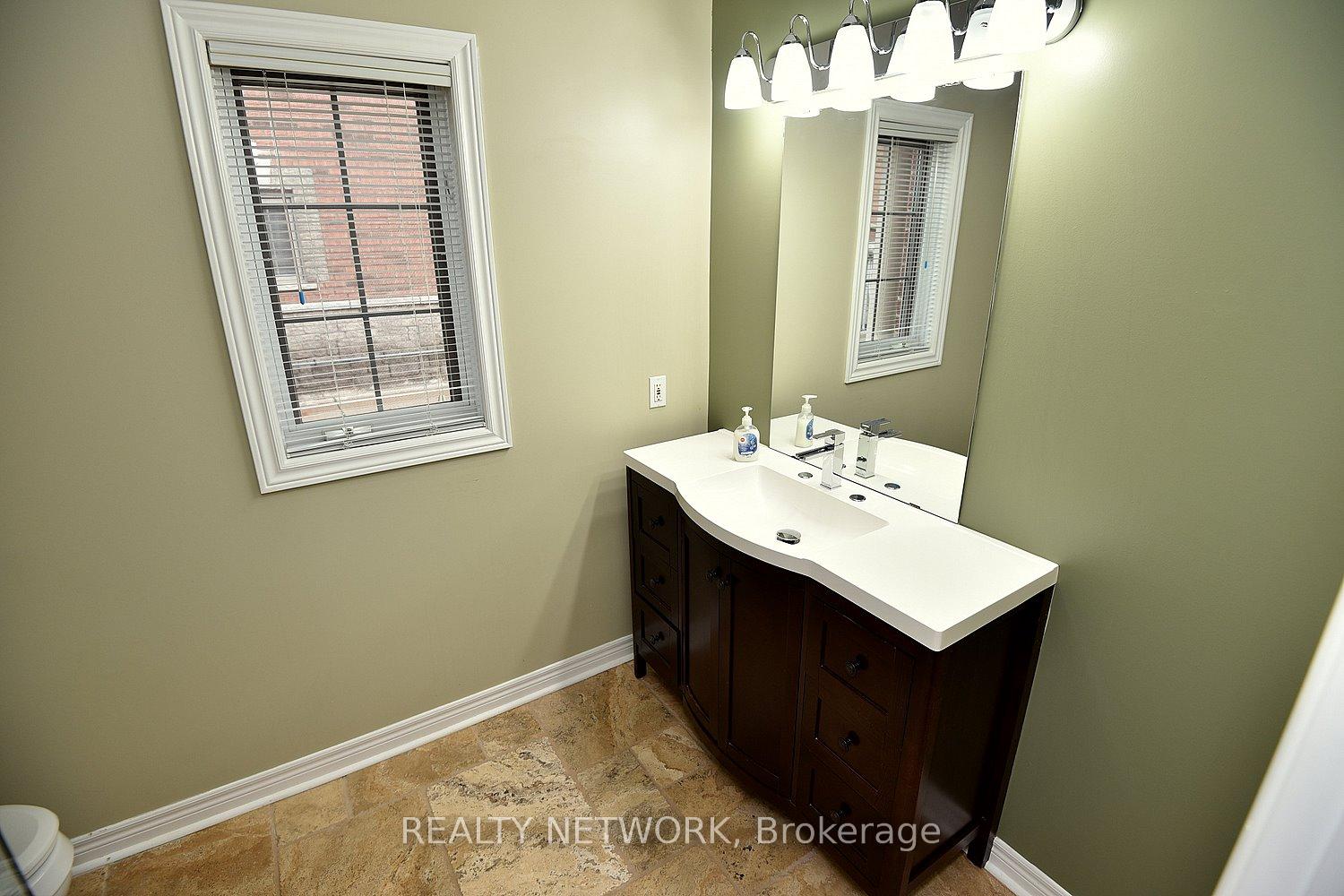 Photo 32 of Unit 11, 25 Hamilton Street S, Hamilton, Waterdown — HOMEH