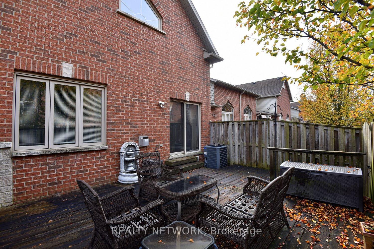 Photo 40 of Unit 11, 25 Hamilton Street S, Hamilton, Waterdown — HOMEH