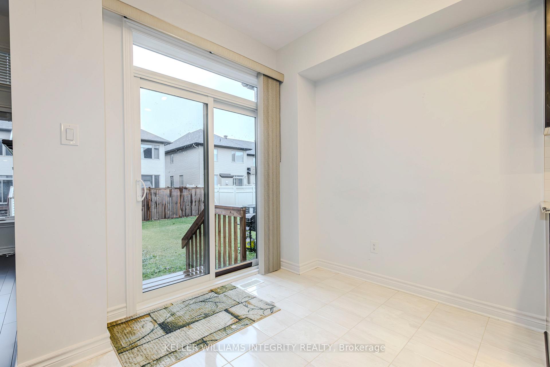 Photo 6 of 660 Capricorn Circle, Ottawa, Riverside South/Gloucester Glen — HOMEH