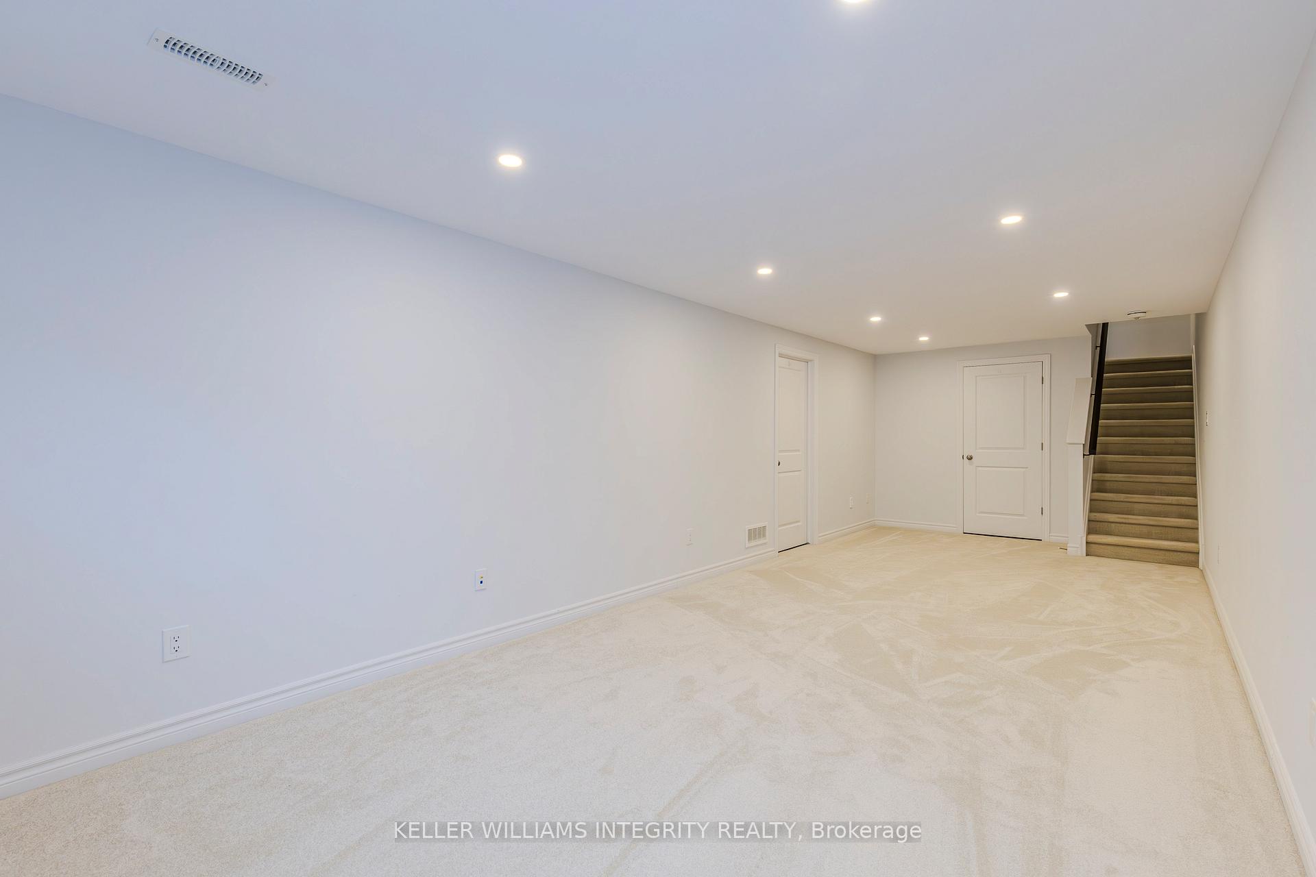 Photo 13 of 660 Capricorn Circle, Ottawa, Riverside South/Gloucester Glen — HOMEH
