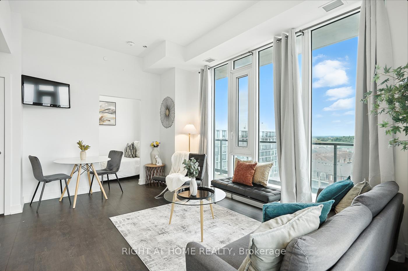 Front of Unit 803, 215 Veterans Drive S