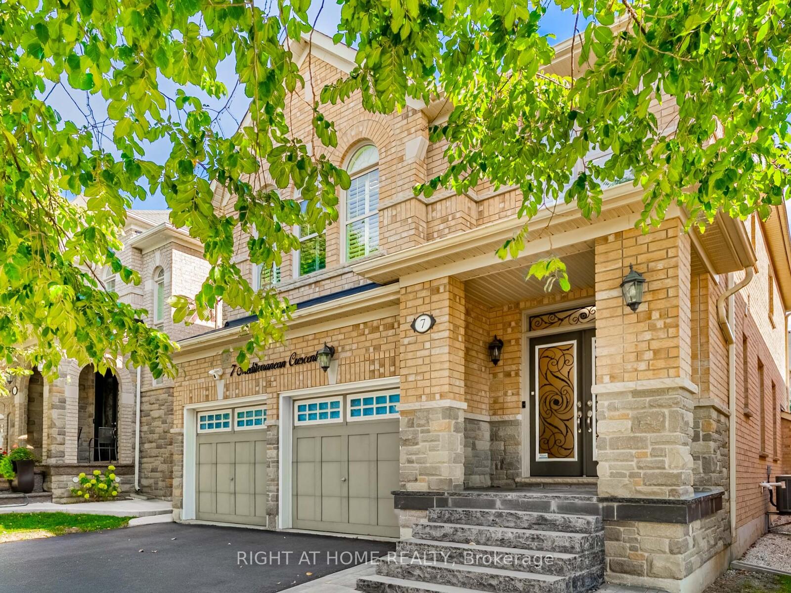 Photo 4 of 7 Mediterranean Crescent, Brampton, Bram West — HOMEH