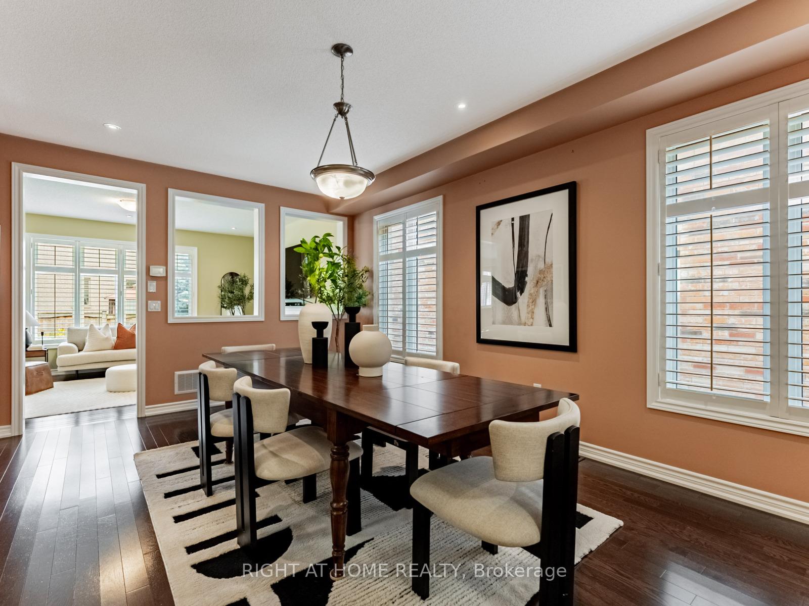 Photo 8 of 7 Mediterranean Crescent, Brampton, Bram West — HOMEH