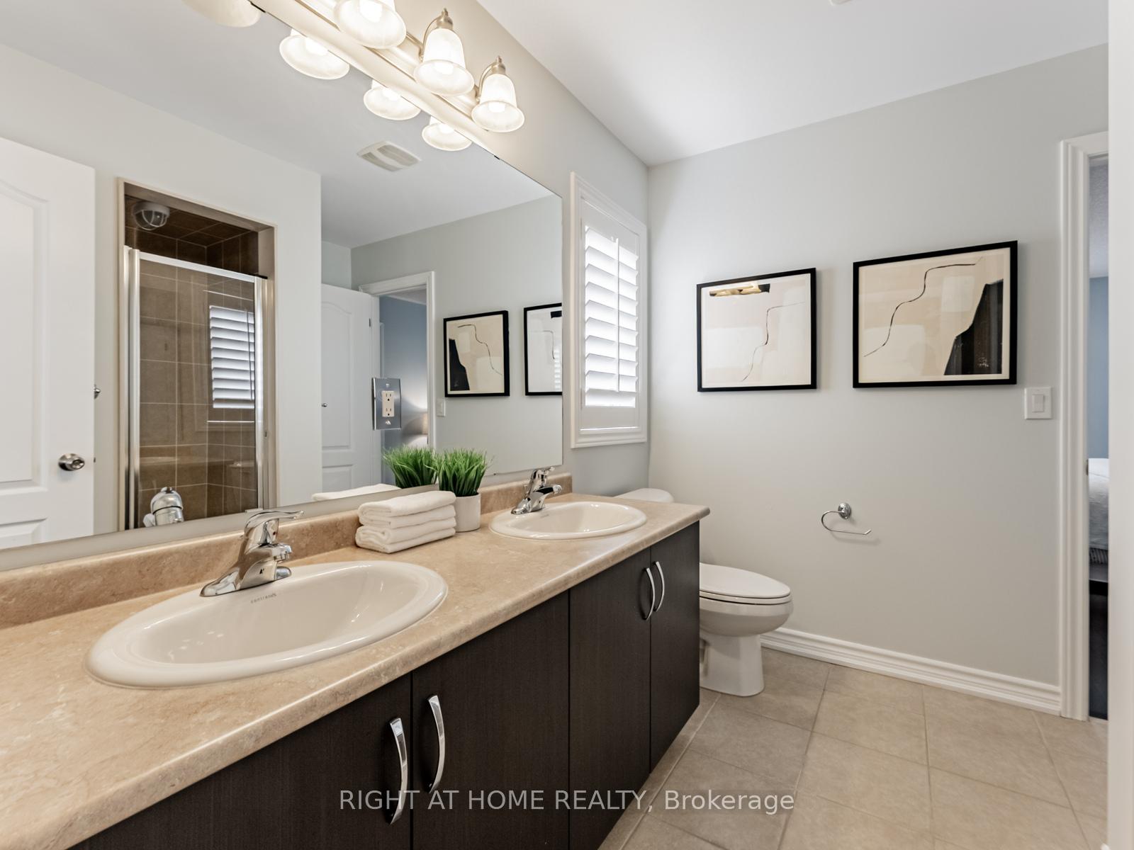 Photo 31 of 7 Mediterranean Crescent, Brampton, Bram West — HOMEH