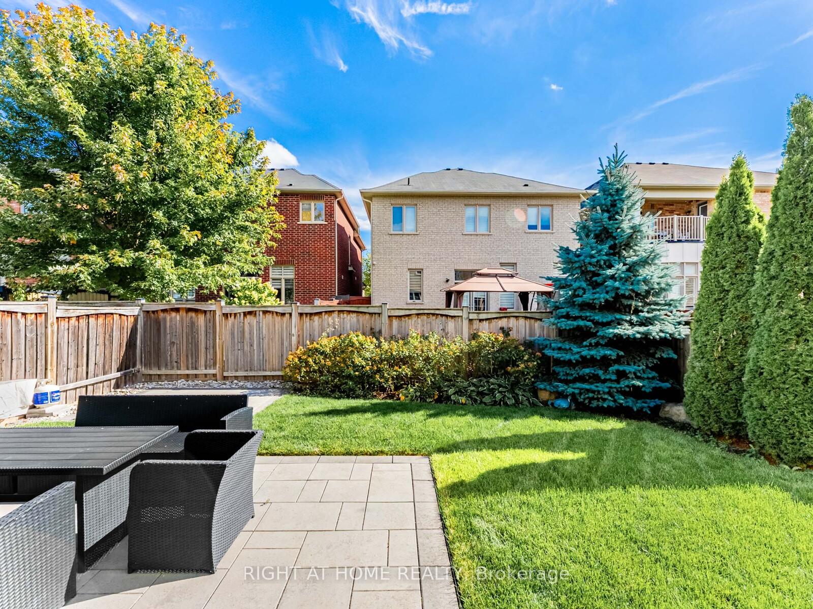 Photo 39 of 7 Mediterranean Crescent, Brampton, Bram West — HOMEH