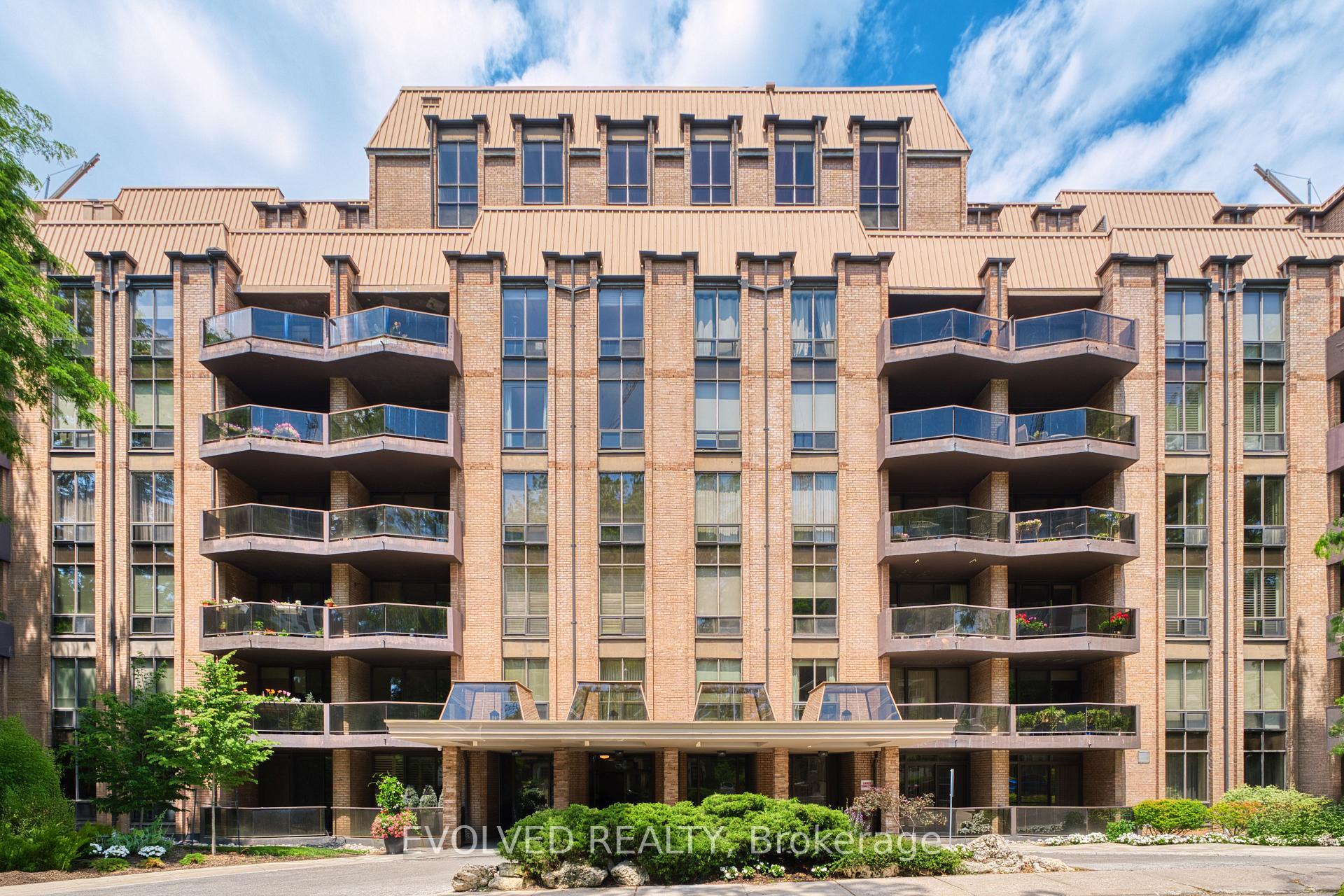 Front of Unit 508, 350 Lonsdale Road