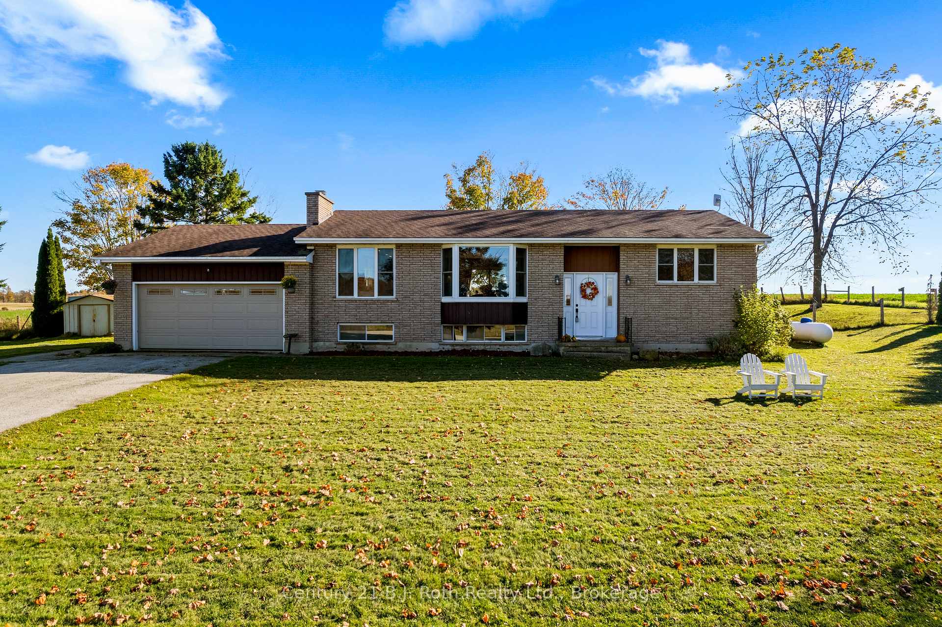 Front of 21388 Grey Rd 16