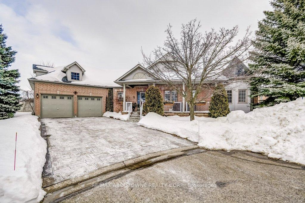Front of Unit 27, 17 Orchard Park Gate