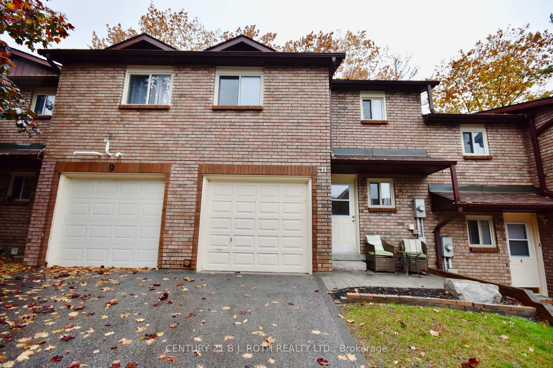 Front of 11 Pheasant Trail