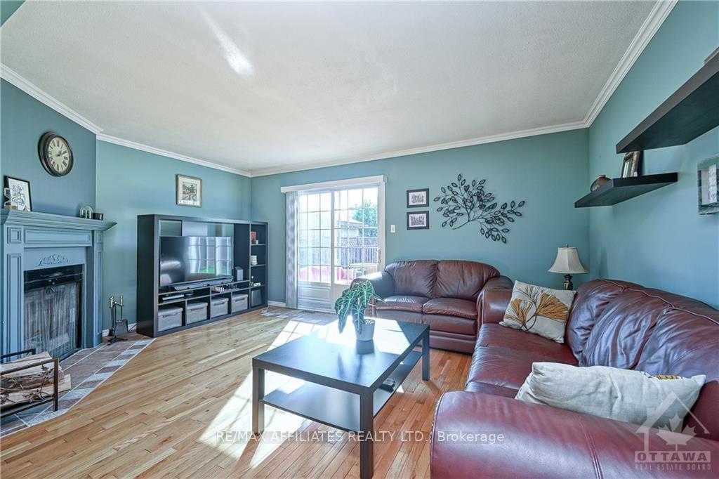 Photo 3 of 1773 Stonehenge Crescent, Ottawa, Pineview — HOMEH