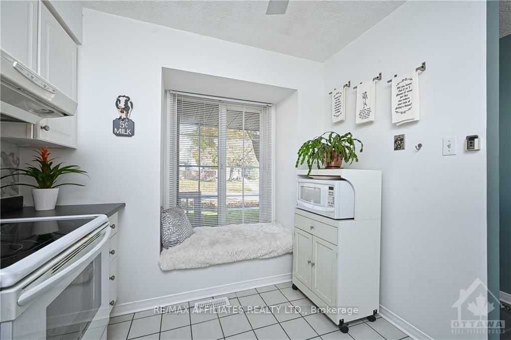 Photo 17 of 1773 Stonehenge Crescent, Ottawa, Pineview — HOMEH