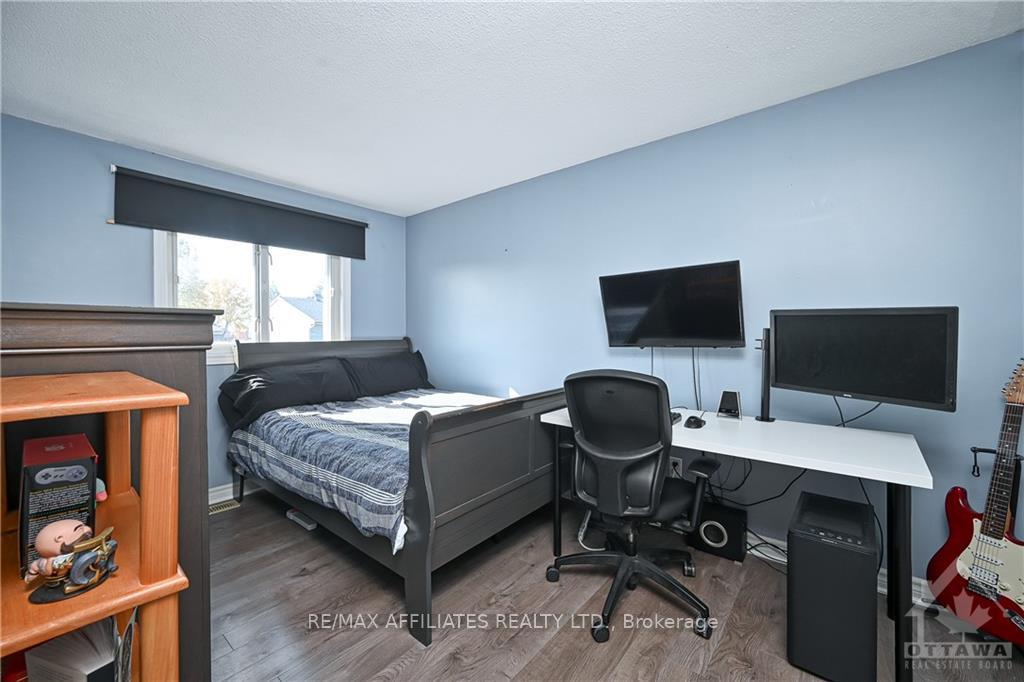 Photo 15 of 1773 Stonehenge Crescent, Ottawa, Pineview — HOMEH