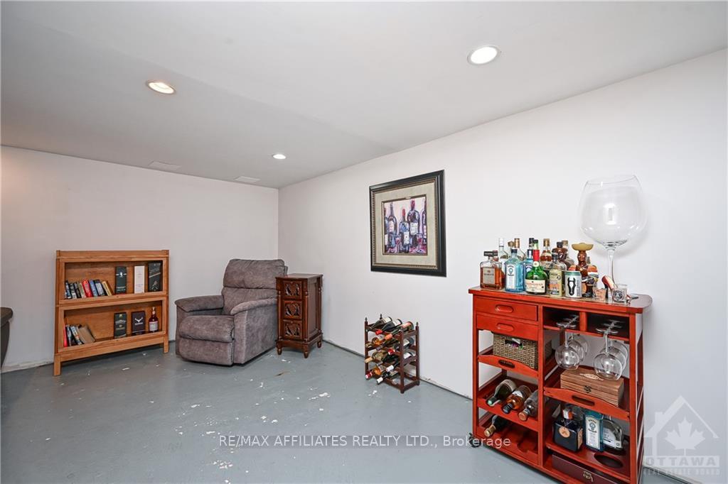 Photo 21 of 1773 Stonehenge Crescent, Ottawa, Pineview — HOMEH