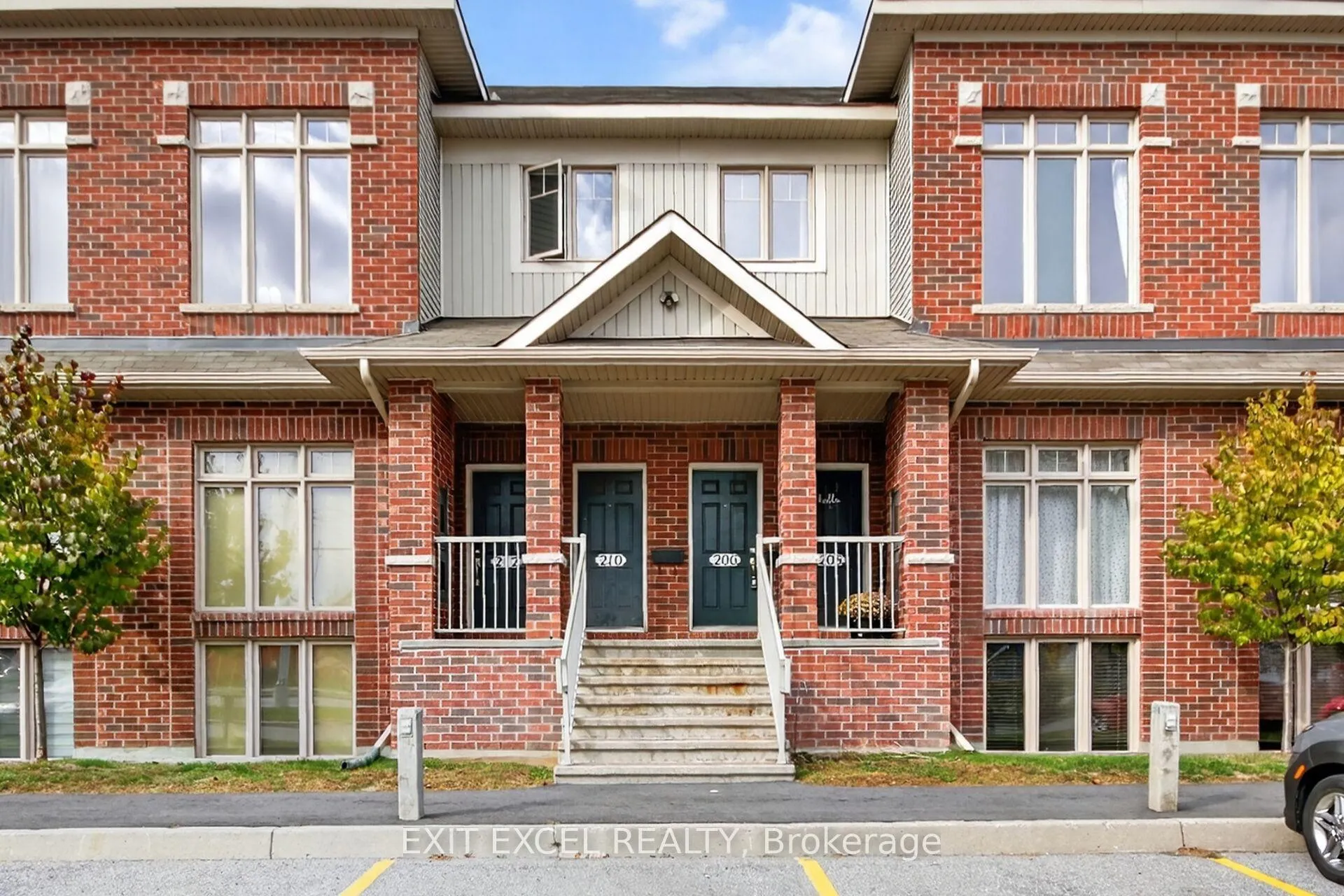 Front of 206 Keltie Private