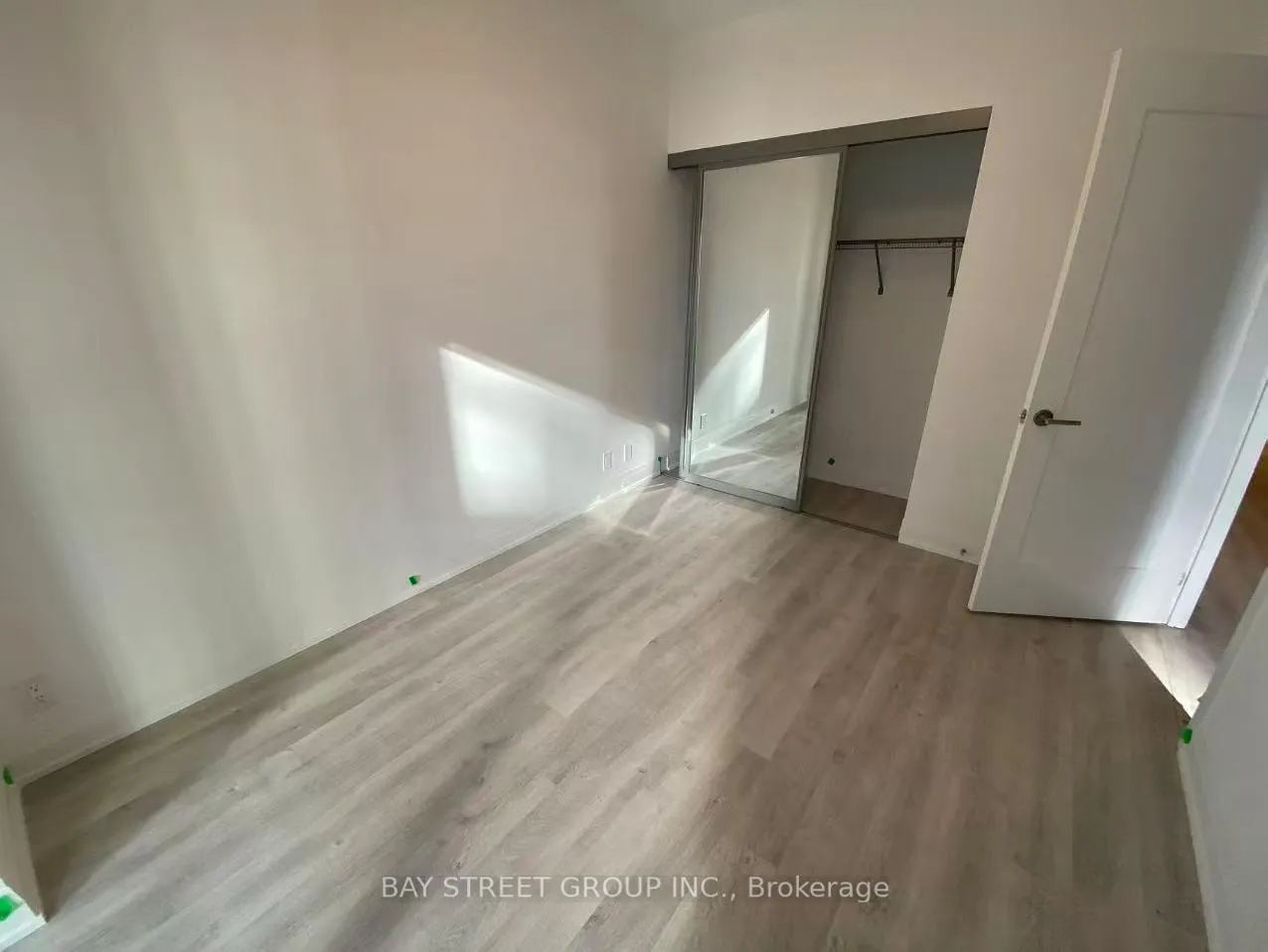 Photo 8 of Unit 1512, 65 Broadway Avenue, Toronto, Mount Pleasant West — HOMEH