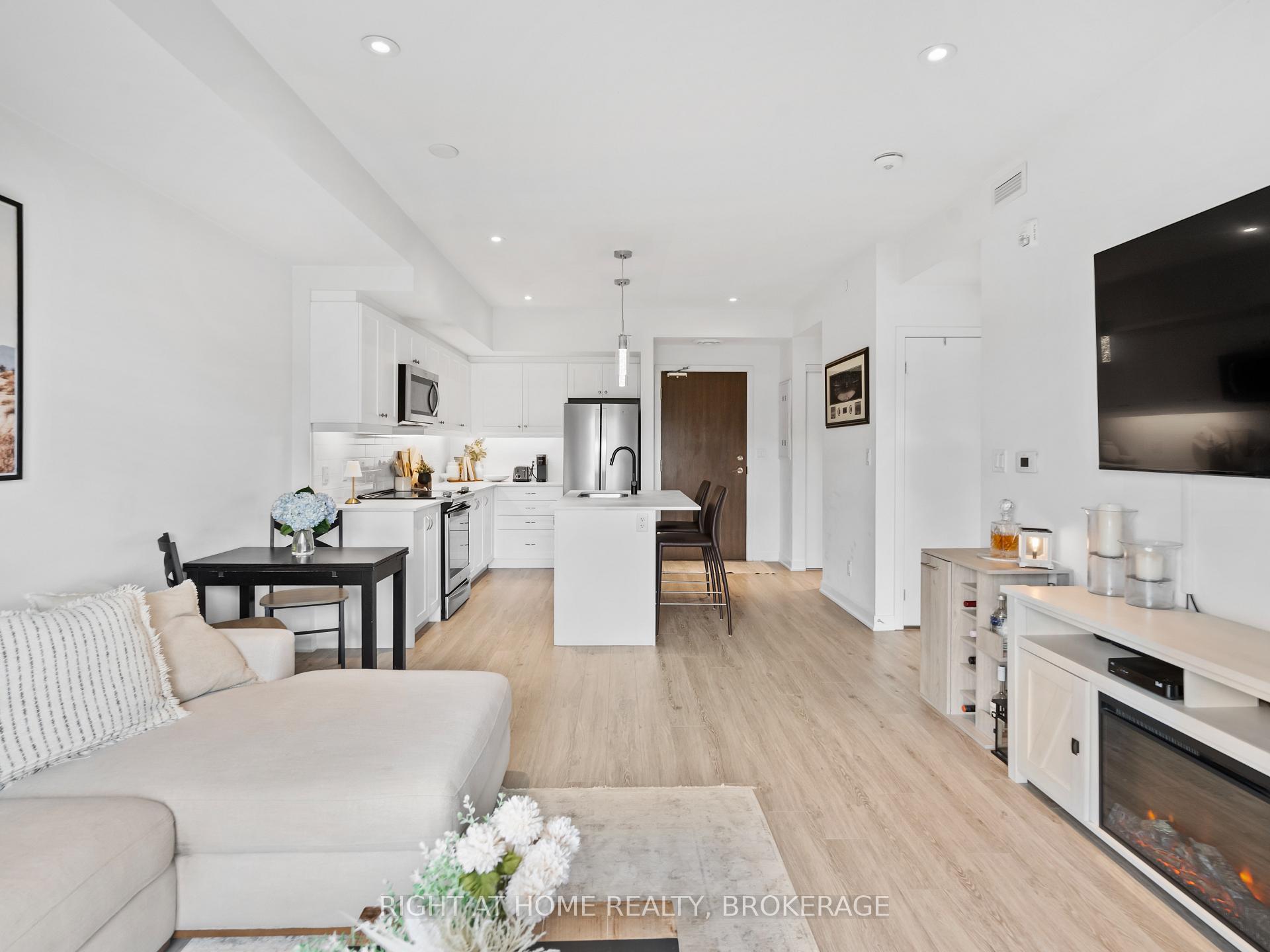 Photo 15 of Unit 503, 16 Markle Crescent, Hamilton, Ancaster — HOMEH