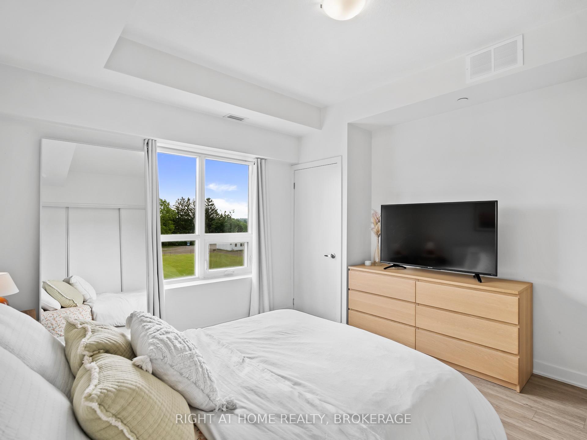 Photo 19 of Unit 503, 16 Markle Crescent, Hamilton, Ancaster — HOMEH