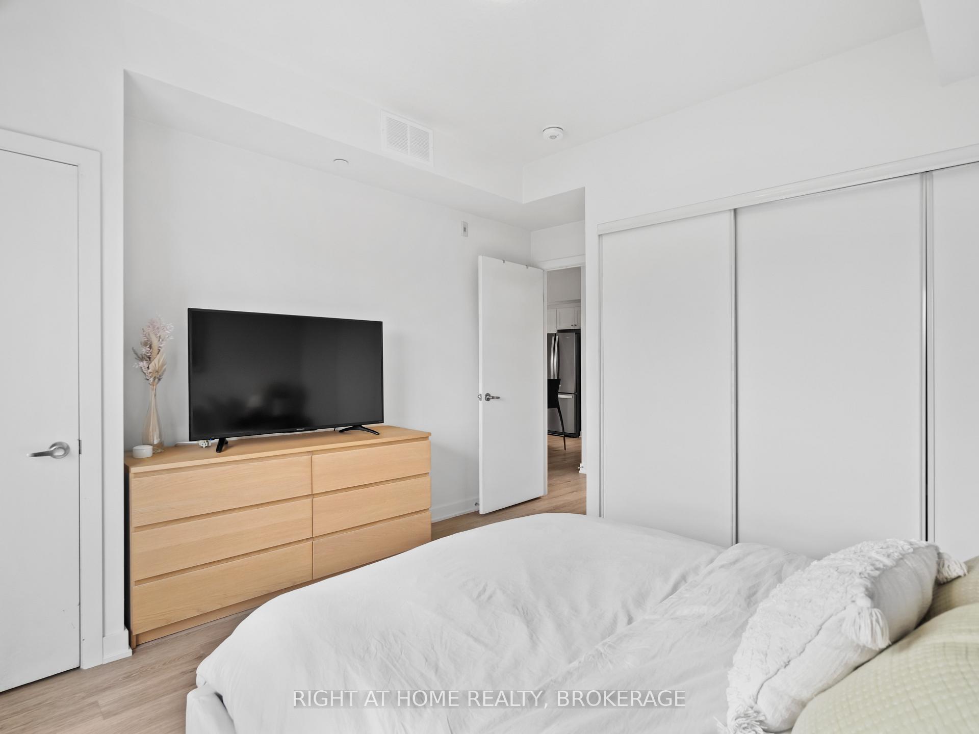 Photo 21 of Unit 503, 16 Markle Crescent, Hamilton, Ancaster — HOMEH