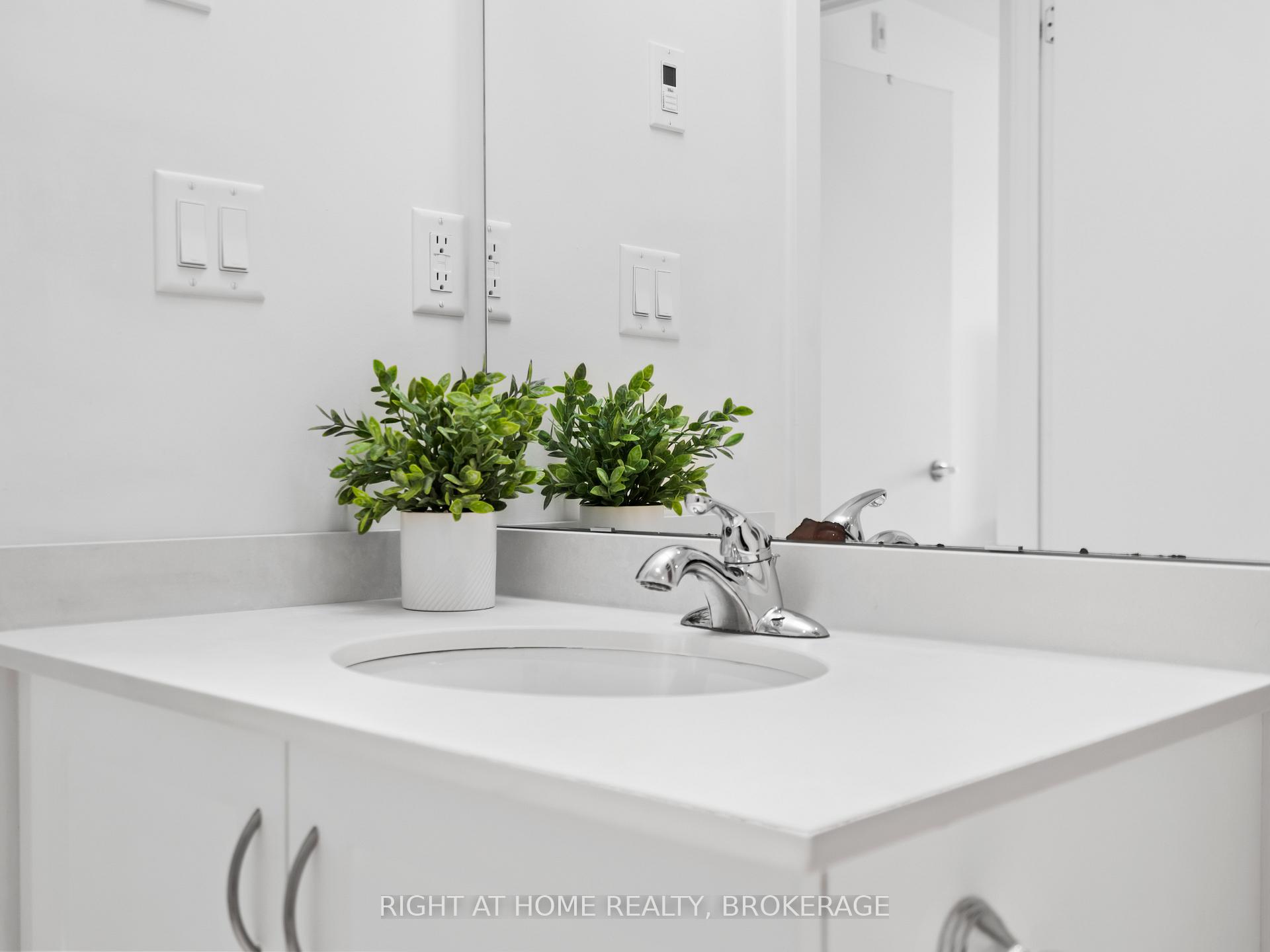 Photo 24 of Unit 503, 16 Markle Crescent, Hamilton, Ancaster — HOMEH