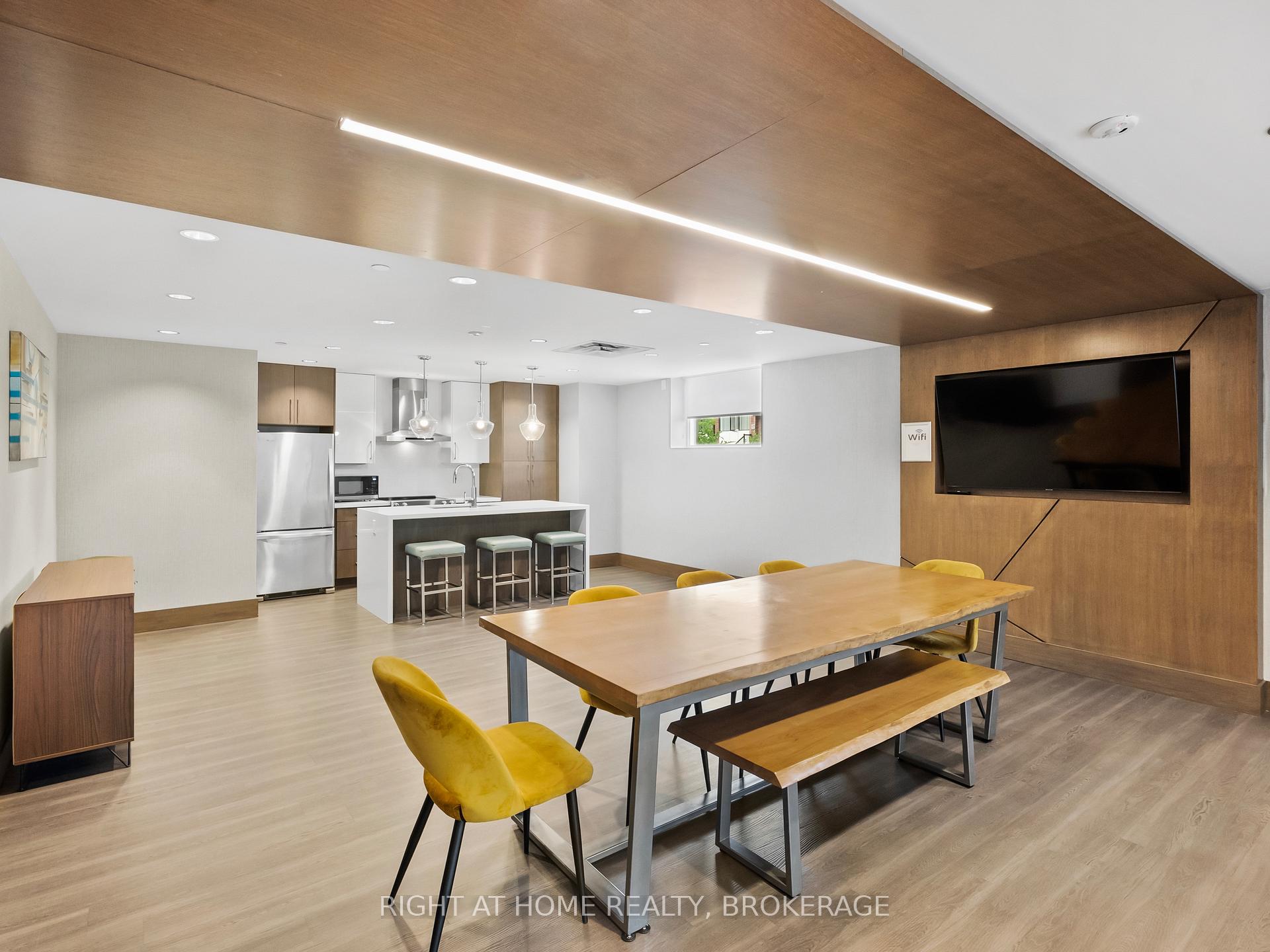 Photo 35 of Unit 503, 16 Markle Crescent, Hamilton, Ancaster — HOMEH
